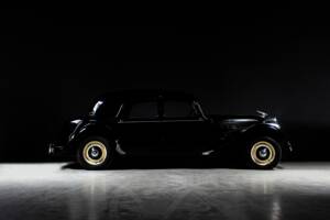 Immagine 1/35 di Citroën Traction Avant 11 légère (1955)