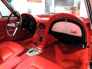 Image 13/15 of Chevrolet Corvette Sting Ray Convertible (1965)