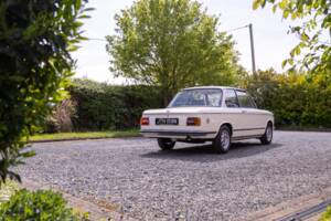 Imagen 46/50 de BMW 1802 (1975)