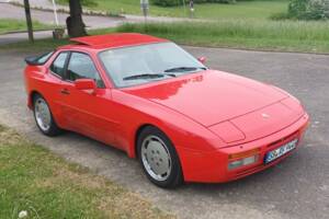 Bild 1/7 von Porsche 944 Turbo (1987)