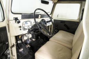 Image 11/50 of Toyota Land Cruiser BJ 40 (1977)