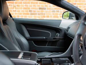 Image 70/94 of Aston Martin DB 9 (2014)