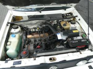 Image 18/23 of Volkswagen Golf Mk I Convertible 1.8 (1992)