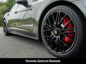 Obraz 33/33 pojazdu Porsche Panamera GTS (1900)
