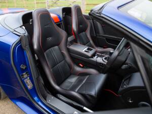 Bild 61/85 von Aston Martin V12 Vantage AMR Roadster (2018)