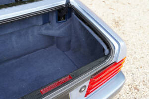 Image 19/50 de Mercedes-Benz 300 SL (1991)