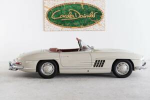 Image 12/50 of Mercedes-Benz 300 SL Roadster (1961)