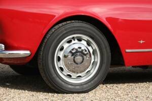 Image 31/50 of Alfa Romeo 2600 Spider (1962)