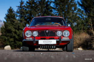 Image 18/43 of Alfa Romeo 2000 GT Veloce (1972)