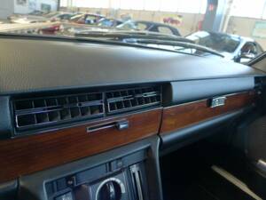 Image 11/42 of Mercedes-Benz 450 SEL 6,9 (1976)