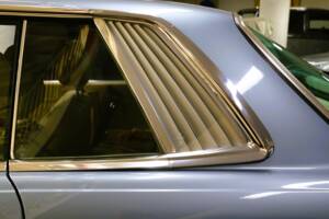 Image 16/41 de Mercedes-Benz 450 SLC 5,0 (1979)