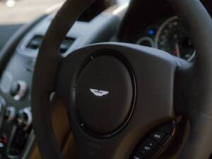 Bild 37/79 von Aston Martin V12 Vantage AMR (2018)