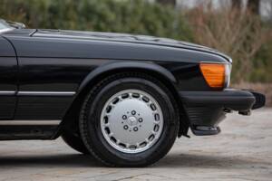 Afbeelding 15/50 van Mercedes-Benz 560 SL (1986)