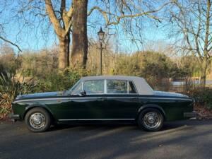 Immagine 6/50 di Rolls-Royce Silver Shadow II (1979)