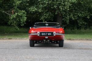 Image 15/41 de Jaguar E-Type 3.8 (1964)