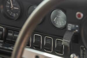 Image 36/50 de Jaguar Type E V12 (2+2) (1973)