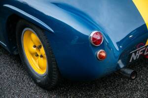 Image 14/42 of TVR Grantura (1960)