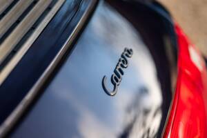 Image 24/93 de Porsche 911 Carrera (1994)