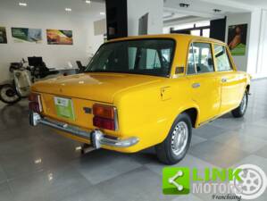 Image 3/10 of FIAT 124 (1974)