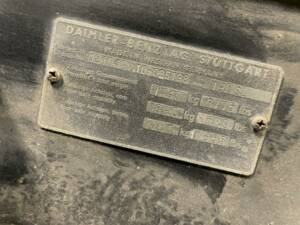 Image 33/36 of Mercedes-Benz 190 SL (1962)