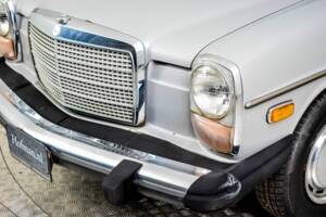 Afbeelding 18/50 van Mercedes-Benz 240 D (1976)