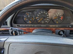 Image 9/29 of Mercedes-Benz 500 SEL (1990)