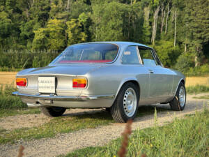 Afbeelding 31/84 van Alfa Romeo Giulia 1600 GT Junior (1972)