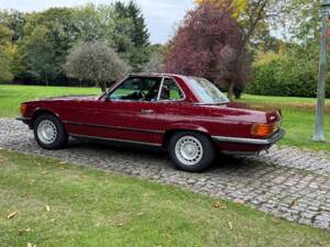 Immagine 10/29 di Mercedes-Benz 280 SL (1985)