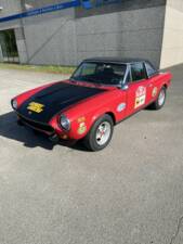 Image 4/8 de FIAT 124 Spider Rallye (1982)
