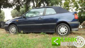 Immagine 8/10 di Volkswagen Golf III Cabrio 1.6 (1996)