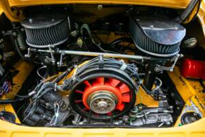 Image 3/50 de Porsche 911 RSR 3.0 (1975)