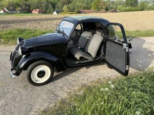 Bild 6/8 von SIMCA Simca 5 (1939)