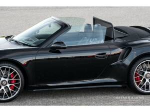 Image 15/47 of Porsche 911 Turbo (2014)