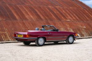 Afbeelding 8/36 van Mercedes-Benz 300 SL (1989)