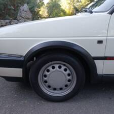 Bild 10/63 von Volkswagen Golf II GTi 1.8 (1989)