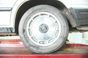 Image 49/50 de Volvo 740 (1984)