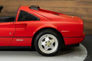 Immagine 8/8 di Ferrari 328 GTS (1989)