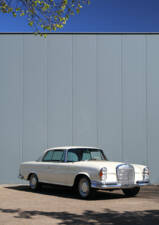Image 9/45 of Mercedes-Benz 280 SE (1968)