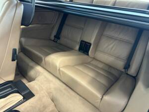 Bild 28/50 von BMW 325i (1989)