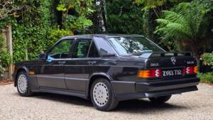 Imagen 33/69 de Mercedes-Benz 190 E 2.3-16 (1985)