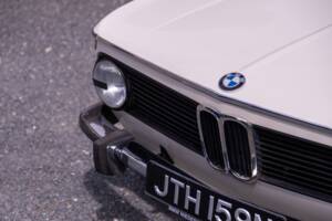 Imagen 30/50 de BMW 1802 (1975)