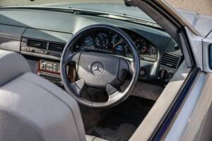 Image 29/43 of Mercedes-Benz SL 500 (1996)