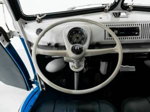 Image 21/80 of Volkswagen T1 Samba (1966)