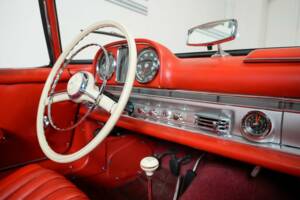 Image 33/50 of Mercedes-Benz 300 SL Roadster (1958)