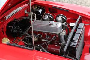 Image 43/49 of MG MGB (1966)