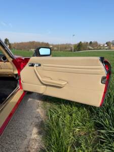 Afbeelding 23/33 van Mercedes-Benz 500 SL (1988)