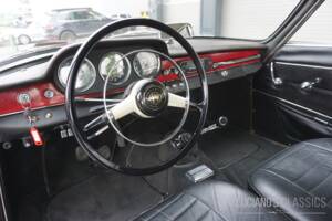 Image 40/68 of Alfa Romeo Giulietta Sprint 1300 (1965)