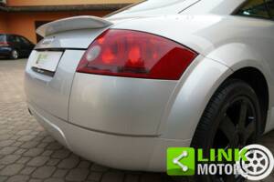 Bild 8/10 von Audi TT 1.8 T (1999)