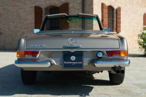 Image 14/50 of Mercedes-Benz 280 SL (1969)