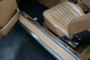 Image 10/50 de Mercedes-Benz 420 SL (1987)